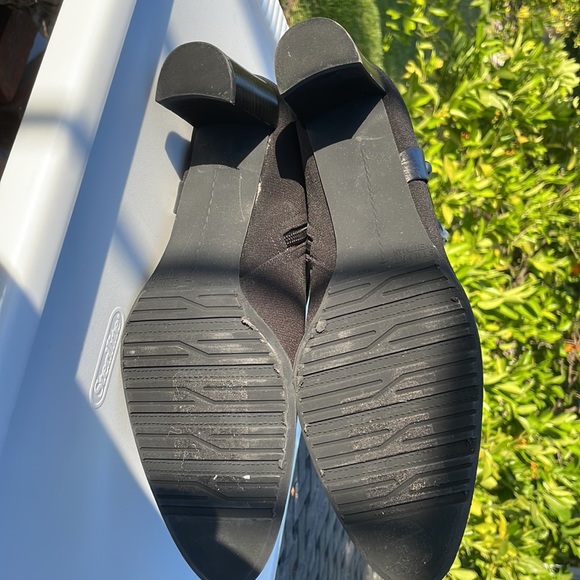 Stuart Weitzman Gore-Tex heeled boots - Picture 3 of 6